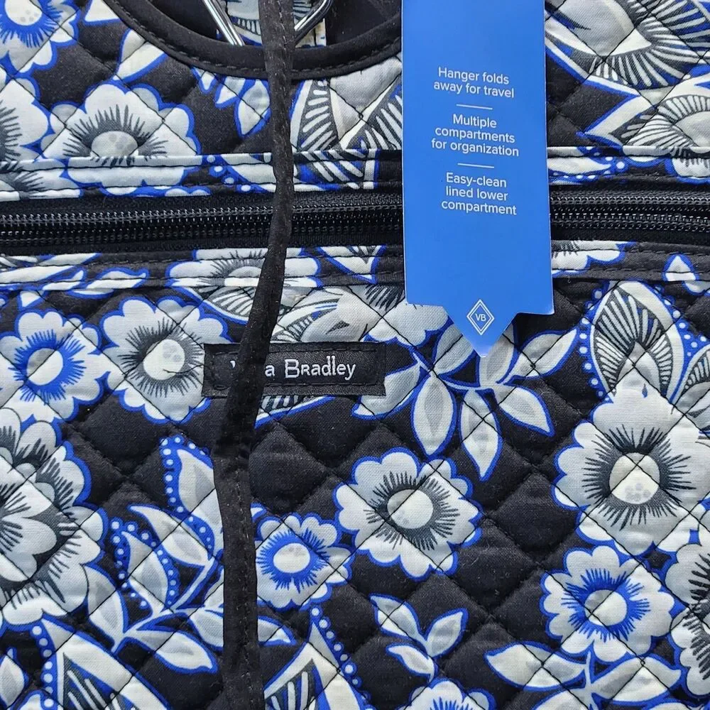 VERA BRADLEY Iconic Hanging Travel Organizer Cosmetics Snow Lotus NWT Discontinu